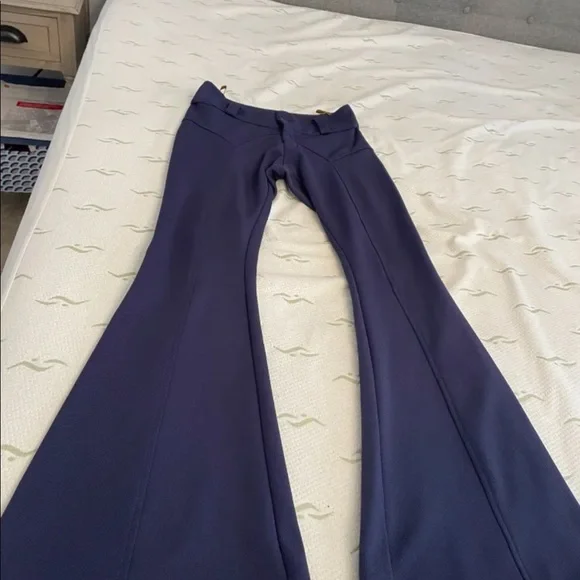 Flare pants - Picture 2 of 7